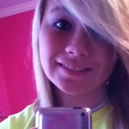 ashley_wimpee's profile picture. My besties are Lindsey Beavers and Kelsey Patterson, I love 1D, and Shinedown! God and Basketball!(: