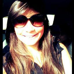 Larissa Pandori, 16, Estudante de VETERINARIA, viciada em filmes e séries, revistas e blogs, memes, apaixonada por animais,cristã, rockeira.. Beijos :*