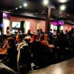 A comfortable & refined atmosphere to relax & enjoy life. Arts based live venue in the heart of the city. http://t.co/wAluNdkj