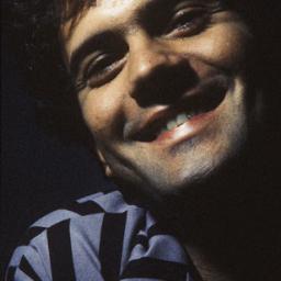 Há 54 anos nascia no Rio de Janeiro um dos mais importantes ícones da MPB e do rock brasileiro: Agenor Miranda de Araújo Neto, o Cazuza.