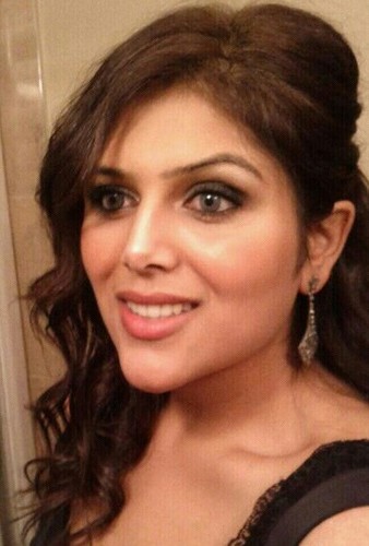 KirniCheema's profile picture. Dreamer