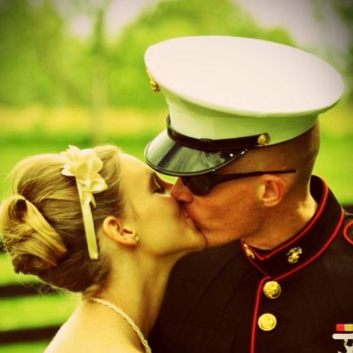 #USMC wife. Mommy. Country girl. Obsessed with cows & turtles. 
#teamfollowback
Kik @ semperfi4always