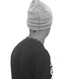 Aldista_hadi's profile picture. hargailah seseorang yang menyayangi mu :)