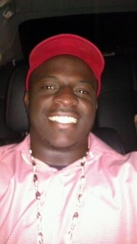 aye skee.. follow me and get followed back! #TeamReal #TeamBlack #TeamLaidBack #TeamSingle #TeamFukkWitMe