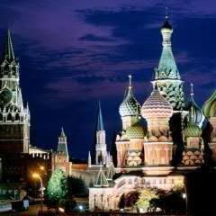 Путин - самый способный ученик Макаревича. Ему лучше всех удалось выполнить установку учителя - не прогибаться под изменчивый мир, а прогнуть его под себя.