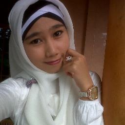 Dahlia Padri Amd.Kep
i'm simple.... :) 
I ♥ Mom n Dad
I ♥ family
I ♥̸̨ LAMU
I ♥ my friend
 give u'r smile for world  :)
