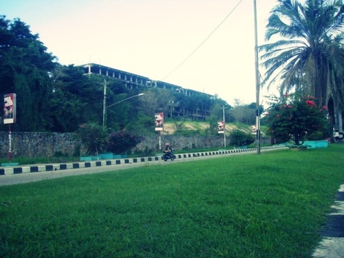 Gosip Kendari! Menggosipkan Semua Angwls (anak gaul kendari). Dan tempat Lucu-lucuan Angawls (ana gauwls) kendari :)