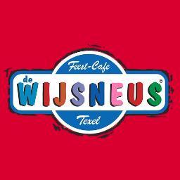 Feestcafé de Wijsneus, midden in de Dorpsstraat in badplaats de Koog op Texel.