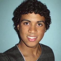 Aqui é assim: cada um conhece o Leandro,  que merece! se a sou  Bom ou Mal vc decide! E a minha educação vai depender da sua!

http://t.co/SUgtwUG1