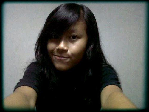 •Keep Calm and love One Direction♬, Avril Lavigne♬.            •Keep Calm and love @zaynmalik ♥(˘⌣˘).                                          •I'm Single (˘_˘)
