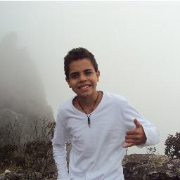 Desculpe por gostar dos teus beijos... Desculpe por me sentir feliz ao teu lado e achar que também estava te fazendo feliz...