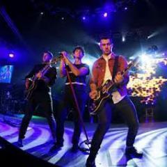 Apenas uma Jonástica que ama os Jonas Brothers loucamente!!!! FOLLOW ME! I FOLLOW BACK!!!!