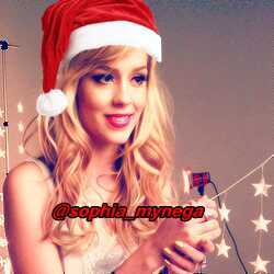 Com maais ou menoos 7 bilhões de sorriso.. eu escolhi o seu para me fazeer sorrir s2 -! @sophiaabrahao s2 -! sosô te amo baby s2!