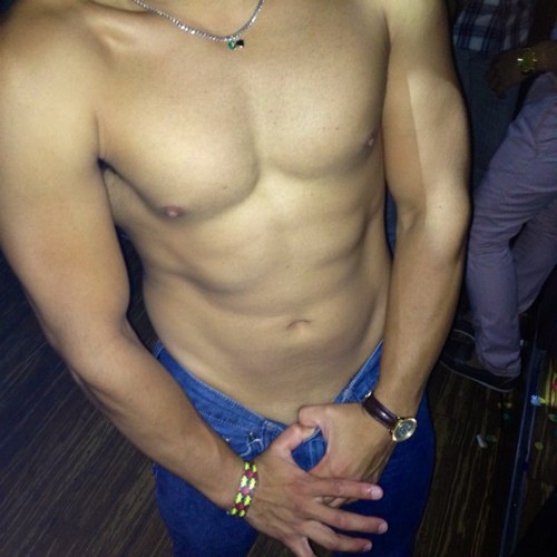 jlgamez_r's profile picture. Happy, friendly and dreamer!!!