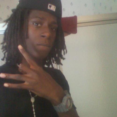 smok like a mf drink like a drunk curse like a taylor n i smoke on papers