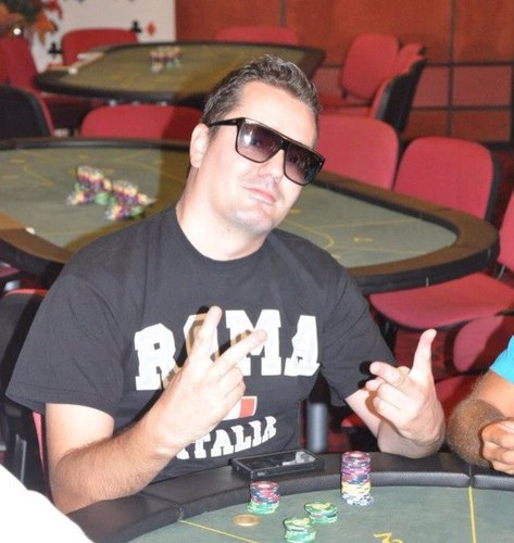 diplomado en la vida callejera,licenciado busca vidas y jugador de poker neo-fish o semi-donk