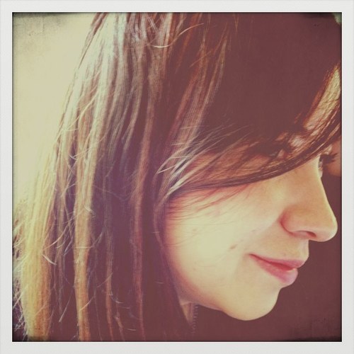 alinerockbles's profile picture. Melómana de tiempo completo, escritora de mis historias favoritas.