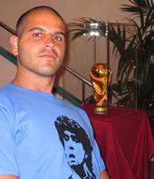 pakichionchio's profile picture. O O O.  I sell pizza for a living,  I ride bikes for fun, I listen to records for pleasure.