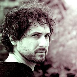 Bienvenue sur le profil officiel d'Alex Toucourt !
Nouvel album Mémoire d'éléphant rose, sortie le 4 février 2013 !