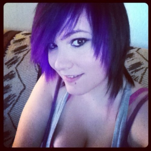 i like pandas, bacon, dr pepper, dying my hair, listening to music, hanging out with friends and family, shoes and bacon!