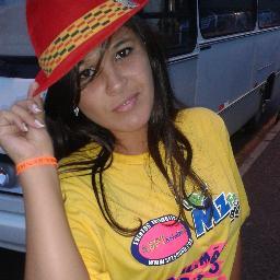 Eu triste sou calada Eu brava sou estúpida Eu lúcida sou chata Eu gata sou esperta Eu cega sou vidente Eu carente sou insana Eu malandra sou fresca Eu seca sou