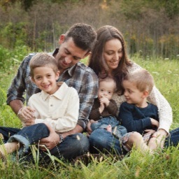 sarahshust's profile picture. A woman in pursuit of holiness