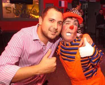 Soy una persona relajada, me gusta el fútbol, la mayoría de deportes y soy loco carros!!