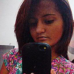 AdnaEu's profile picture. Eu?IroniCa o_O
 Haha imagina querido sou apenas uma garota que VIVE 
 no mudinho de fantasia minha mente no mundo da Lua..