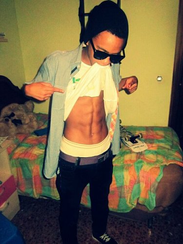 not live to make your presence known to your asusencia but feel
# bob marley #