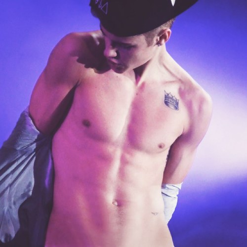 iBeliebEveryday's profile picture. ~ Justin followed 06.07.11 & RTed 10.24.11. Co-owner: @iBeliebAllDay