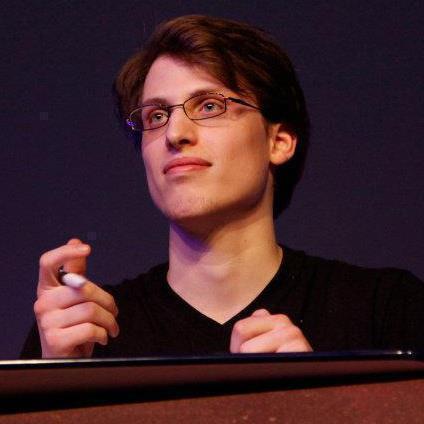 Elève ingénieur, passionné par l'esports et rédacteur SC2 chez Team LDLC