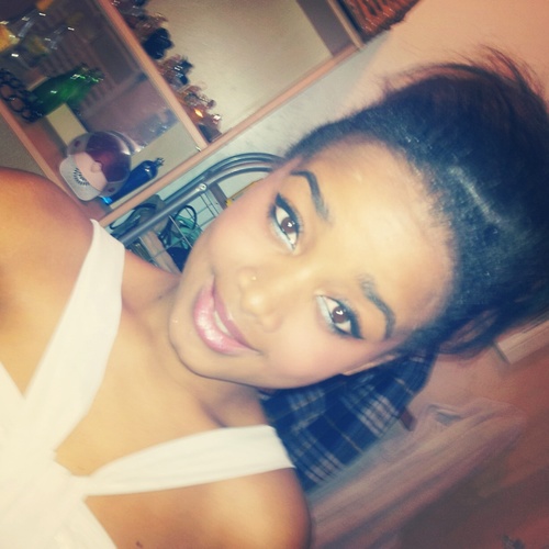 MaillyCasse's profile picture. Ne confondez pas ma personnalité & mon attitude. Ma personnalité determine qui je suis & mon attitude dépend de qui vous êtes ! ☝