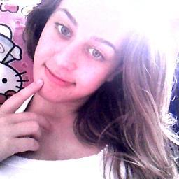 por ela muita gente brinda, ela merece por deixar minha vida mais linda, cada vez que comparece @_AndressaVerdi ♥