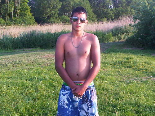 Follow me, en je krijgt follow back!    Whats upp vraag maar ....!