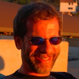 médico, desarrollo de software, piloto, el mundo latino, progresista, verde, escritor, fotógrafo, esquiador, salsero. in english: @flitedocnm