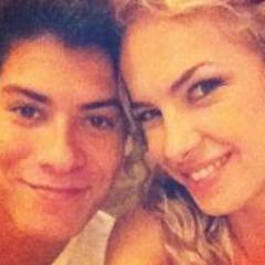 Ja fui em shows? sim. Realizei meu sonho? nao. Desisti? nao. porque? porque tenho 3 motivos que me impedem de fazer isso! Lua - Mel - Arthur