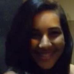 Sou absolutamente apaixonada por sorrisos.