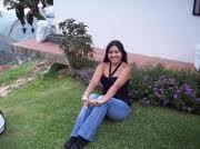 Contadora,amigable,trabajadora y muy sonadora.