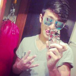 geminiano, 16 anos, são paulino, chato, irritante, ciumento , insta: joooaope