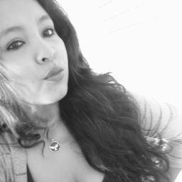 ♥ ' Bєlєzα brαsίlєίrα,Sou aquela que admite os erros e que contém defeitos, afinal ninguém é perfeito!eu sou únicα'__ -por isso ser iguαl α mim é impossível*-*