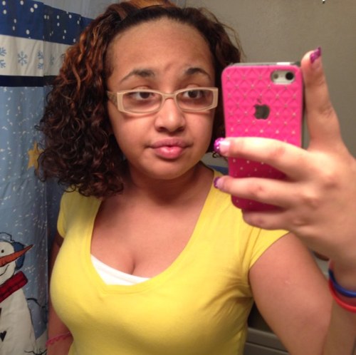 #TeamFollow #TeamBiqqBooty ; #Team2Chainz ; #TeamMixedChick #TeamBossBitchh #TeamCrayCray #TeamiPhoneO5 ❤