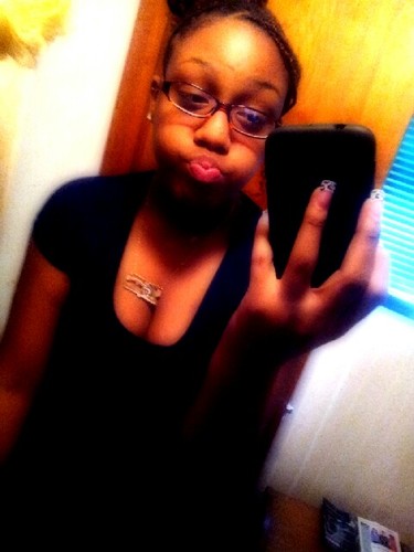 Follow Mee , I Follow Back. .T Y G A ' S #1 Fan : ) &&Since Your Here Follow My Acee @iRideFOR_Mines --- Siqned, Patrice_____