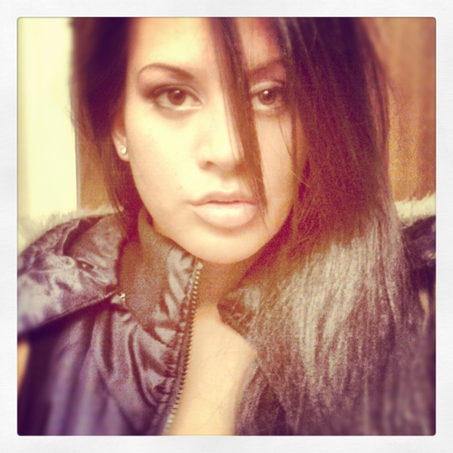 Matamis22's profile picture. 25 yrs YOUNG. Mommy. Student. Poet. Lover of ♪Music♪/Movies/Books/Poetry/Laughter. Providing false advertisement since 1987!!! Eat your heart out! ;))