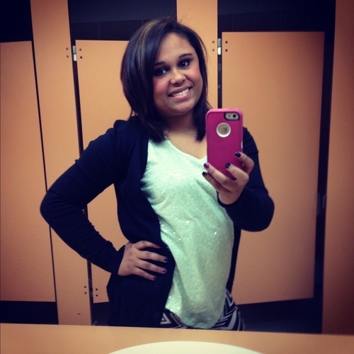 Kamryns mommy | Mixed Breed | Twitter Unfamous |Music , Boys , & Basketball | Dont Follow To Unfollow | Mention For A Follow Back | IG: @TheeAlexisKingg