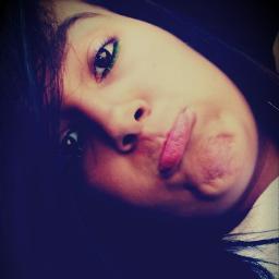 tooodo mundo é perfeito de formas diferentes ♫ ' 13 aninhos , Soolteira , feeliiiiiz & fiLha de Deus ! qqer saber mais ? me seguui , dps te conto o resto ;]]
