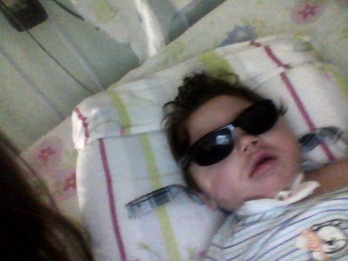 ola sou um bbzinho de 1 ano e 5 meses e estou lutando para sobreviver pois preciso de celulas tronco tenho uma lesão gravissima cerebral