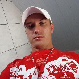 Vendedor Autorizado HONDA. Trabalho no mercado de vendas a 3 anos. com enorme carta de clientes satisfeitos. Espero trabalhar com você também. Um grande Abraço.