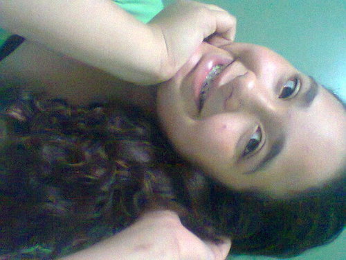 So Santista, adoro pizza, amo minhas amigas, tenho mts amigos,odeio falsidade, sinto mt mt mt saudade do guii e amo meu pretinho