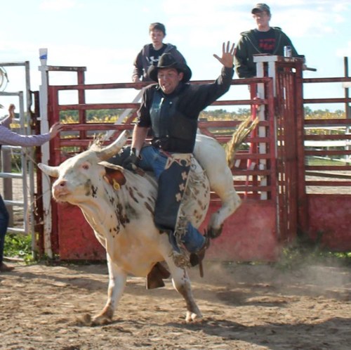 bullriderfett's profile picture. 