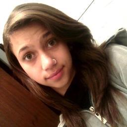 sou αquelα que estα αcimα de você e αbαixo de Deus (: